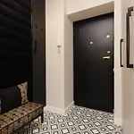 Lux Blue Moon Center Foksal By Renters Prestige Varsó