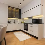 Apartman Lux Blue Moon Center Foksal By Renters Prestige Varsó