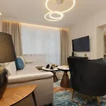 Lux Blue Moon Center Foksal By Renters Prestige * Varsó