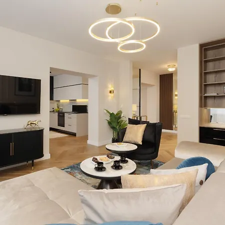 Lux Blue Moon Center Foksal By Renters Prestige *