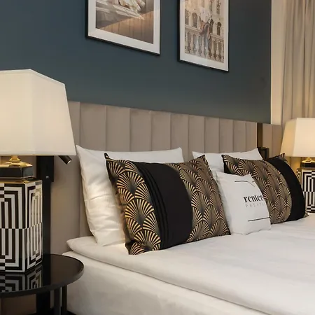 Lux Blue Moon Center Foksal By Renters Prestige