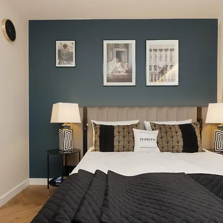 Lux Blue Moon Center Foksal By Renters Prestige Warsaw